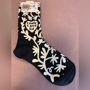 Blue Q Women's Socks -  I Made a Good Kid - Novelty Funny Silly Floral Goth
